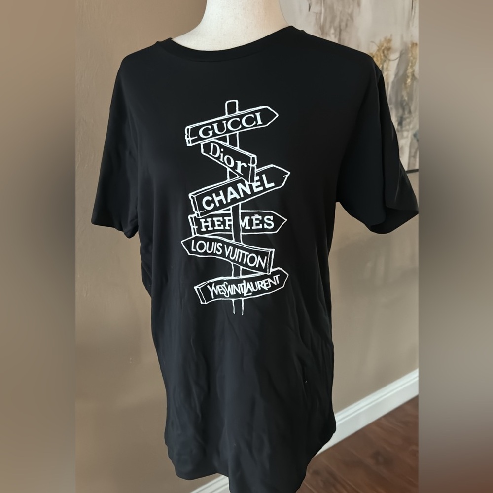Designer tee - Picture 5 of 6